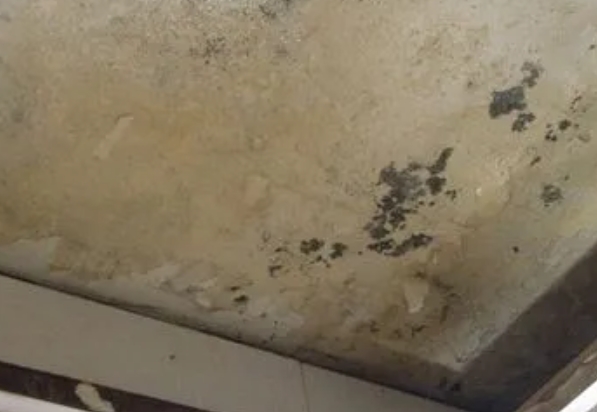 云浮阳台漏水维修公司分享下云浮卫生间渗水维修需要注意哪些问题。